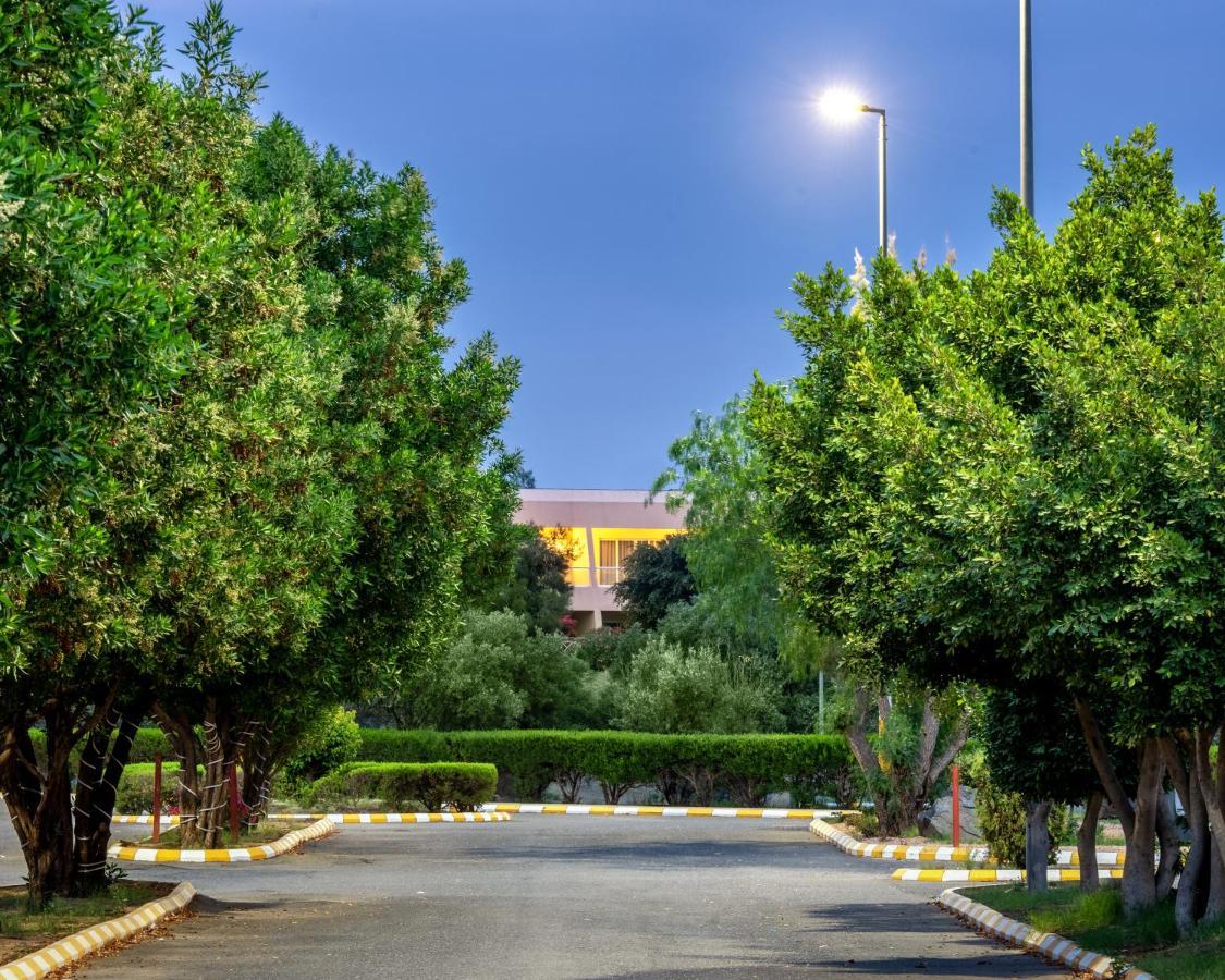 Airport Hotel And Resort Abha Exterior photo